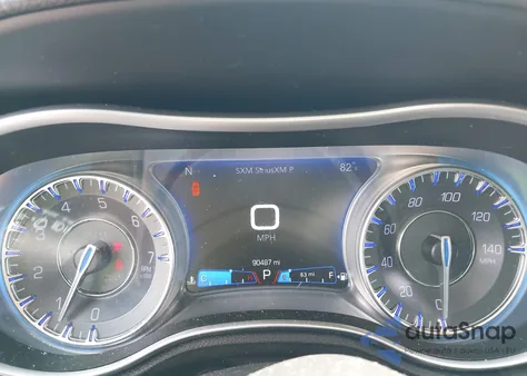 2018 Chrysler 300 Touring z USA, uszkodzony, nr VIN 2C3CCAAG4JH320610